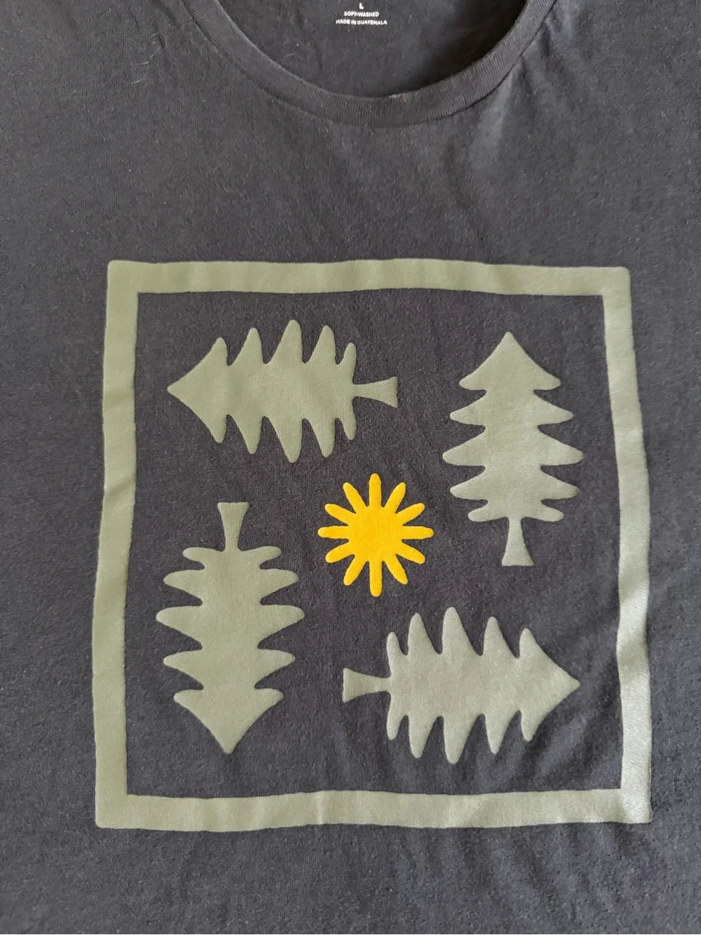 Old Navy Grey Tee with Olive Nature Graphic and Yellow Accent L. T118